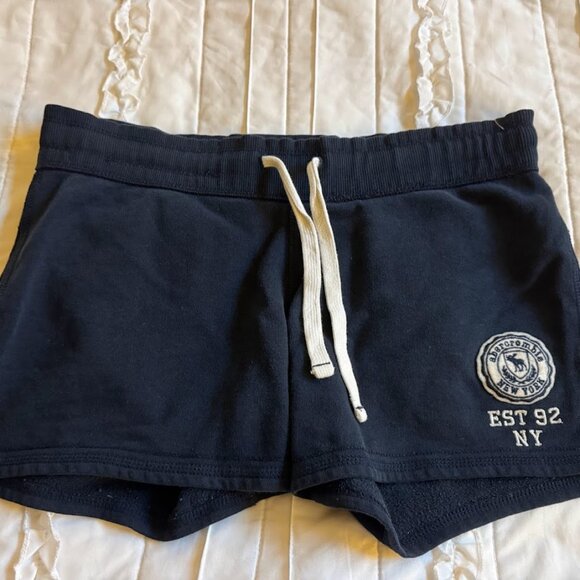 GirlsSuperSoft Abercrombie Kids XL Navy Knit Shorts - Picture 1 of 4